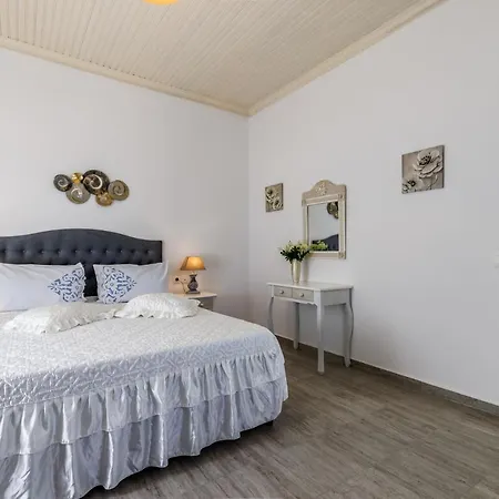 Anemi Apartment